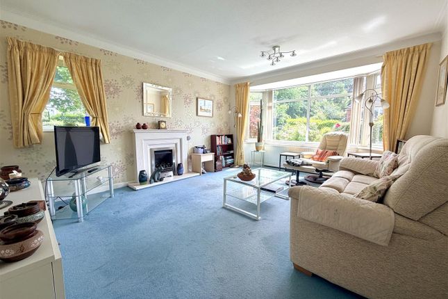 5, High Elm Drive, Altrincham photo 2
