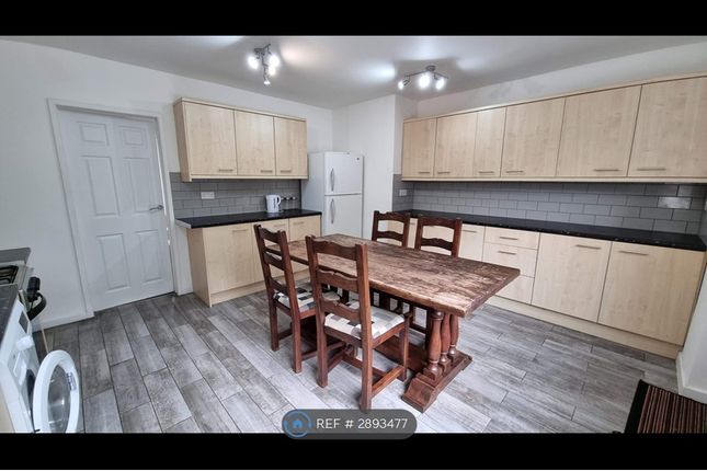 Foxcroft Way, Leeds photo 5