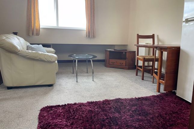 Thumbnail Flat to rent in Ranmoor, Abbeydale, Gloucester