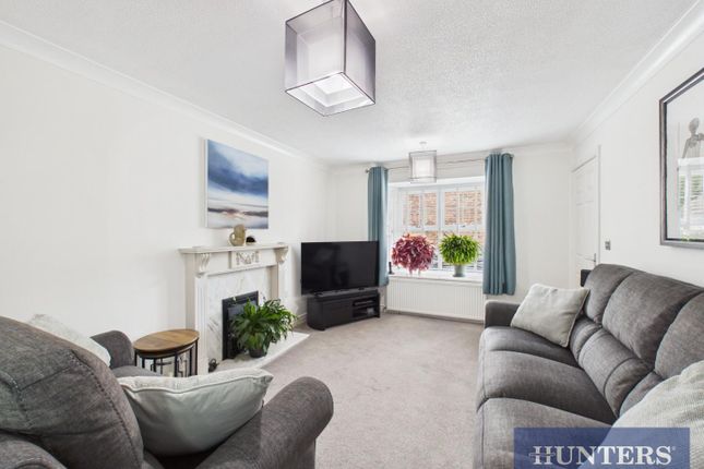 29, Badminton Close, Bridlington photo 3