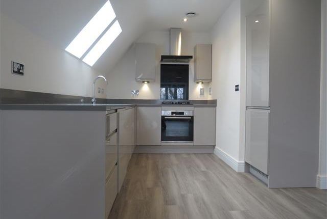 Flat to rent in Amersham Road, High Wycombe