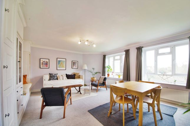 Flat for sale in 10 Mapesbury Road, London