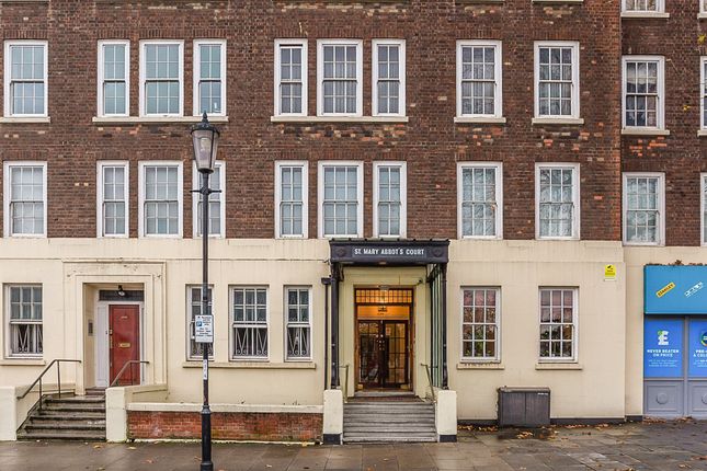 Flat for sale in St. Mary Abbots Court, London