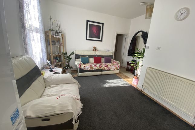 Maisonette for sale in 220B, West Hendon Broadway, Hendon Broadway