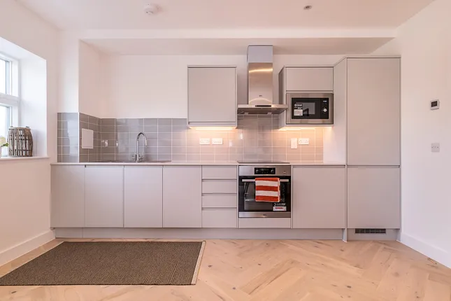 Hamptons - London New Homes
