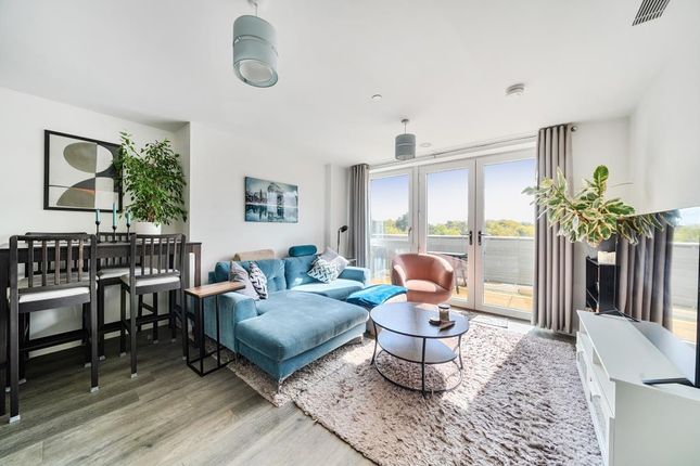 35%, Longcross, Chertsey photo 3