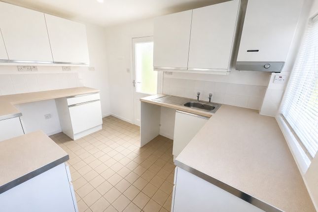 18, Kings Road, Egham photo 2