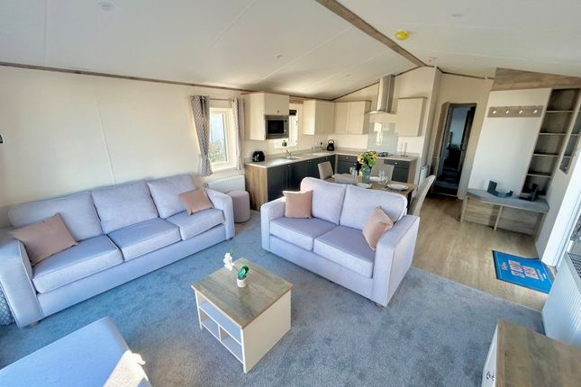 2-bed caravan on Nr Clacton-on-Sea, £89,995