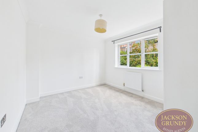 3, Campbell Close, Northampton photo 4