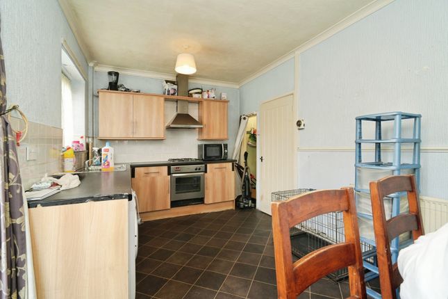 9, Lee Grove, Lancashire photo 4