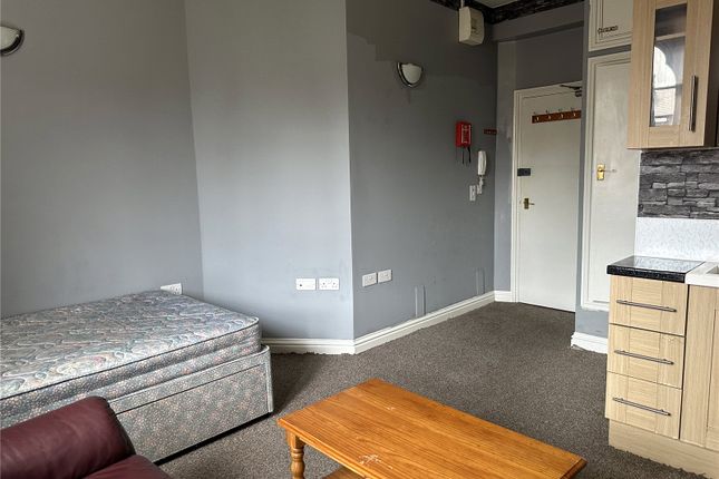 Flat 6, 17, Park Street, Somerset photo 4