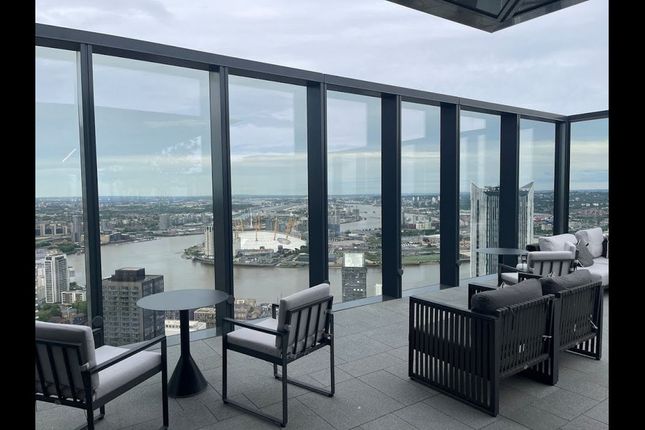 Flat to rent in Hampton Tower, Canary Wharf