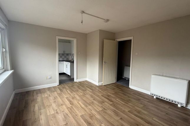 37, Firthcliffe Drive, Liversedge photo 2