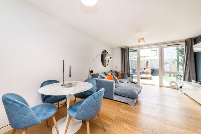 Flat 1, 3, Wharncliffe Mews, London photo 3