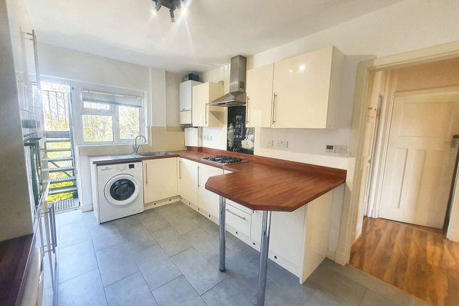 28 High Mead, Harrow photo 3