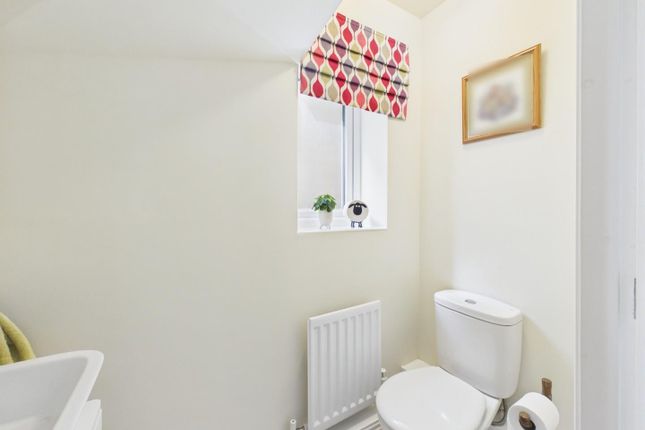 25, Micklethwaite Lane, Bingley photo 3