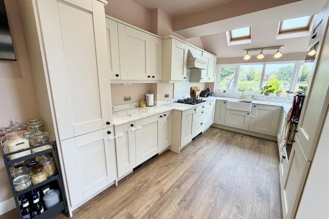 Roston, Vicarage Lane, Altrincham photo 2