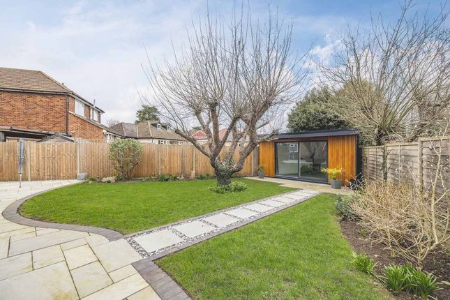2, Linchfield Road, Datchet photo 3