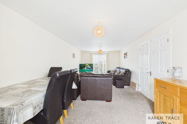 18, Lewis Way, St. Austell photo 3