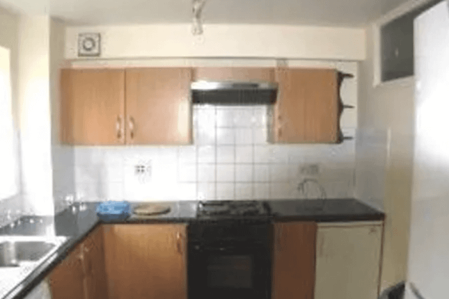 82 Millhaven Close, London photo 2