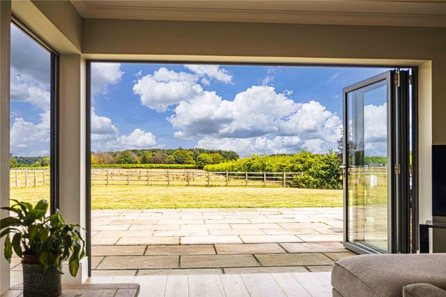 1 The Stables,, Hastoe Hill, Tring photo 4