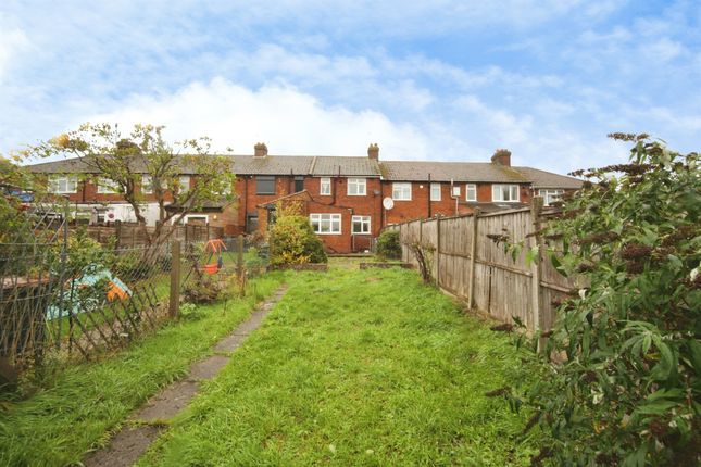 Hazelwood Close, Luton photo 3