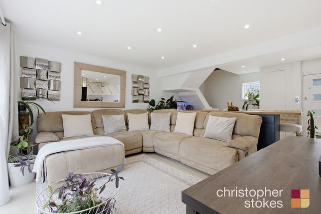 31 McGredy, Cheshunt, Hertfordshire photo 4