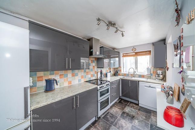 10, Albany Drive, Rugeley photo 4