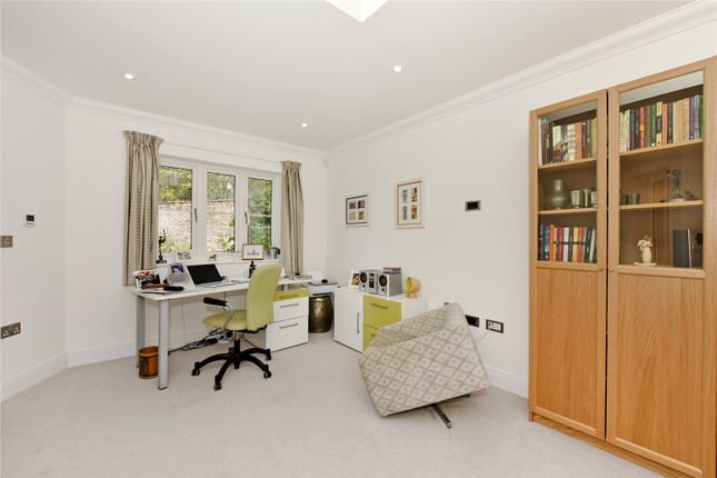 Bramble Cottage, 3A, Hedgerley Lane, Buckinghamshire photo 4