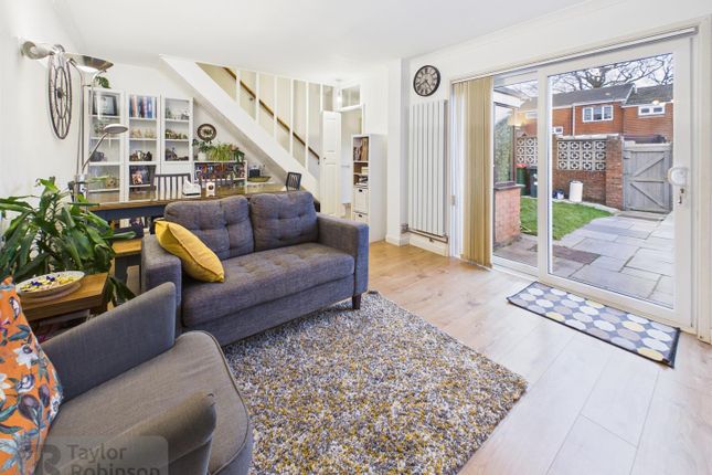 117, Downland Drive, Crawley photo 2