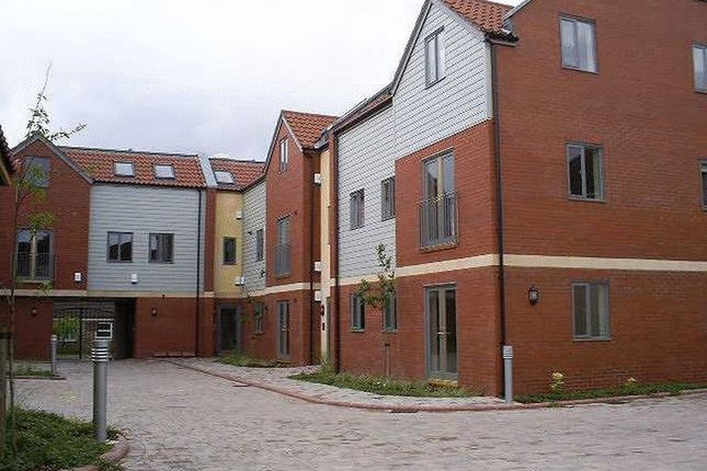 Thumbnail Flat to rent in Myrtle Street, Southville, Bristol