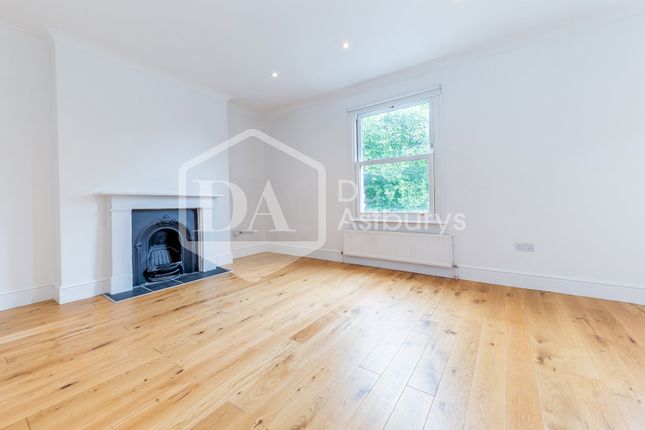Thumbnail Flat to rent in Queens Crescent, Kentish Town Belsize Park, London
