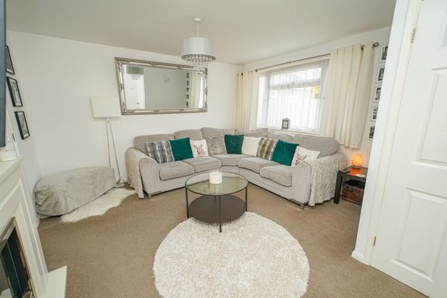 Detached house for sale in Woodman Close, Leighton Buzzard