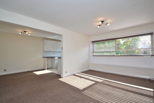 Flat to rent in The Moorlands, Off Shadwell Lane, Alwoodley, Leeds