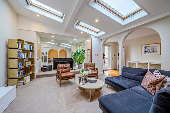 First & Second Floor Flat, 14, Thurloe Street, London photo 2