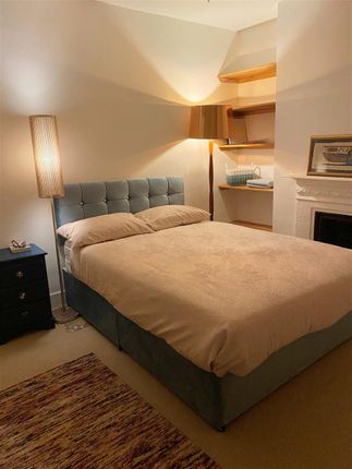 3, Kirbys Lane, Canterbury photo 4