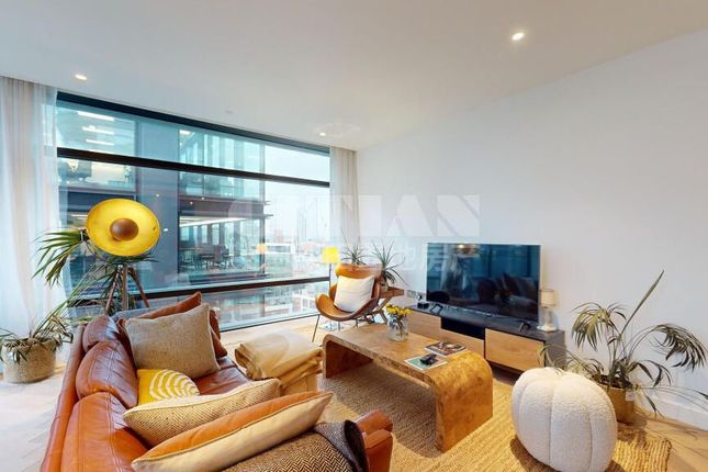 Flat 1701, 2 Principal Place, London photo 2