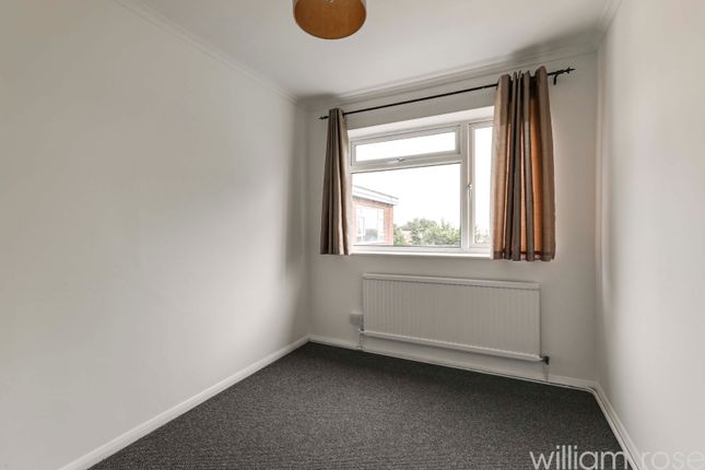 Flat for sale in Horn Lane, Woodford Green