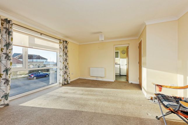 6 Royal Court, Pier Avenue, Whitstable photo 4