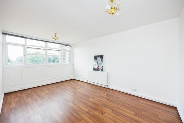 Maisonette for sale in Cable Street, London