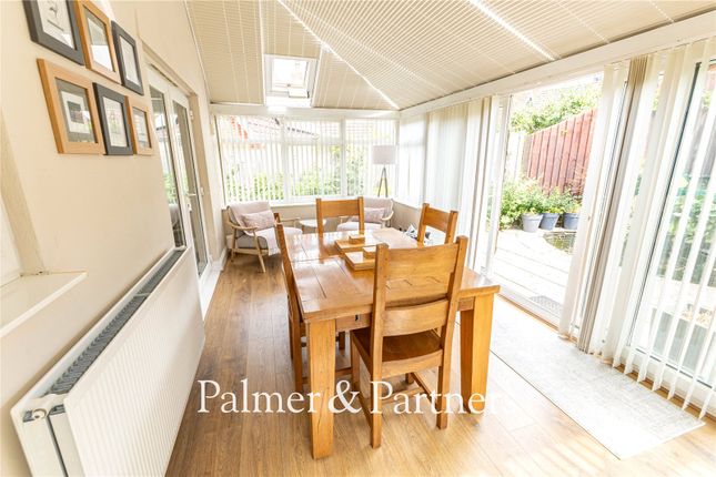 8, Potters Brook, Suffolk photo 3