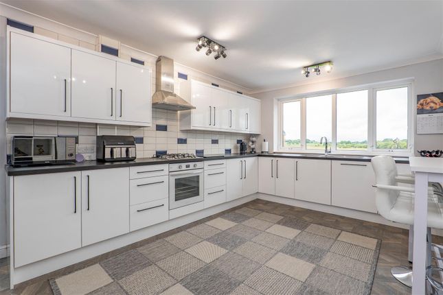 50, Eskdale Avenue, Bolton photo 3