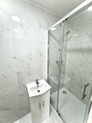 156 Colney Hatch Lane, First Floor Flat 2, London photo 4