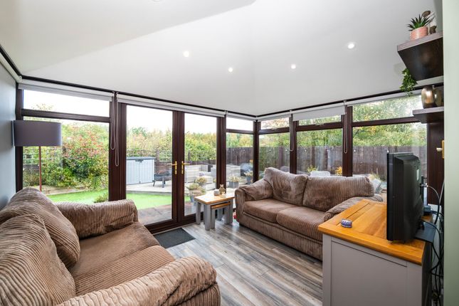 30, Keith Gardens, Broxburn, EH52 photo 4