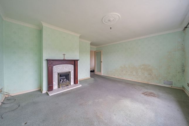 14 Landseer Drive, Chichester photo 2