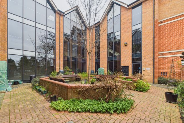 8, Priory Heights Court, Derby photo 2