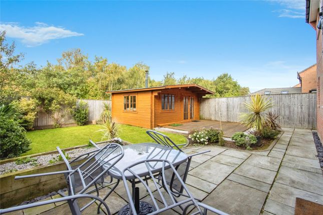 40, Rosewood Drive, West Yorkshire photo 4