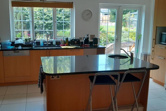 Room 7H, 7, Kitchener Rd, Amesbury photo 5
