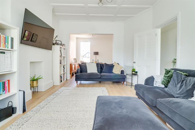 9, Fernleigh Drive, Leigh-on-Sea photo 4
