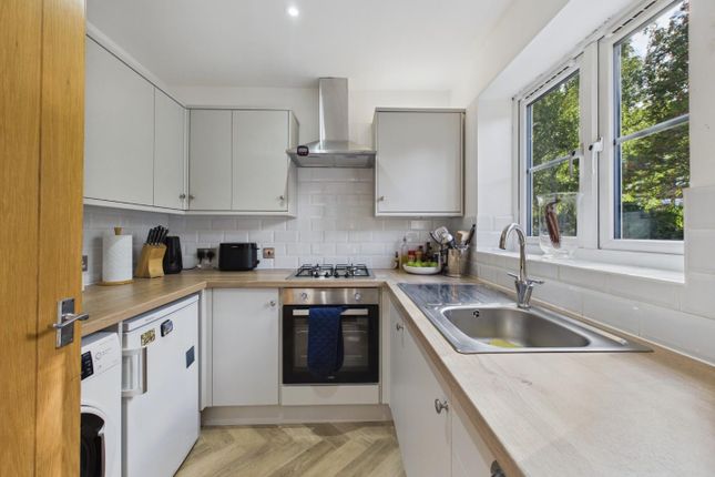28A, Lees Road, Ashford photo 4